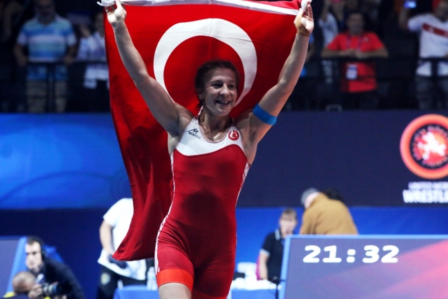 Minderde tarihi başarı